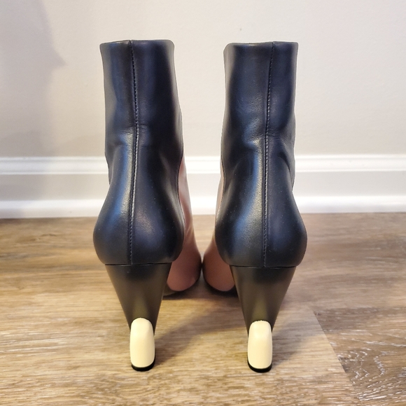Balenciaga Open Toe Mauve & Black Bootie - Picture 3 of 5